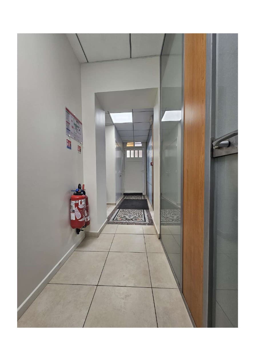 LOCAL COMMERCIAL OU PROFESSIONNEL CENTRE VILLE A LOUER