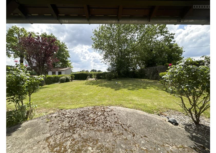 Maison familiale plain-pied en hameau