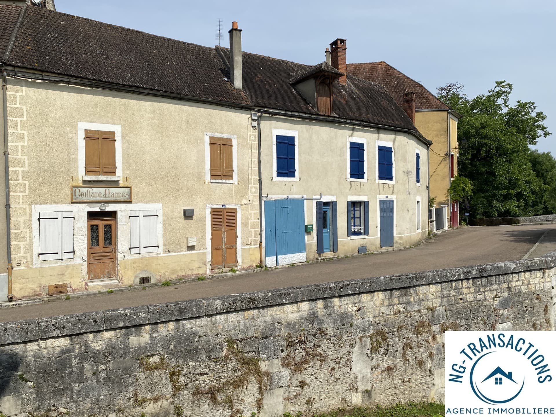 Maison de village à rénover à Arcy-sur-Cure