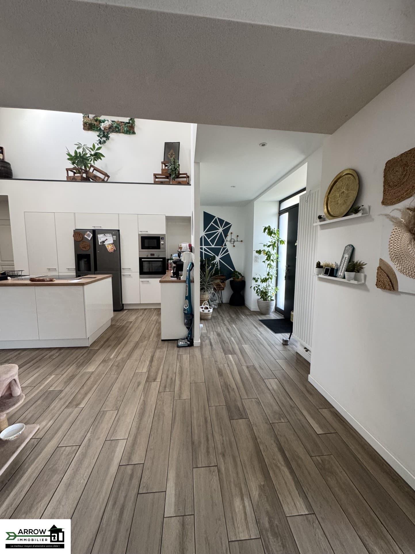 Longère rénovée avec dépendances à Bourgbarré