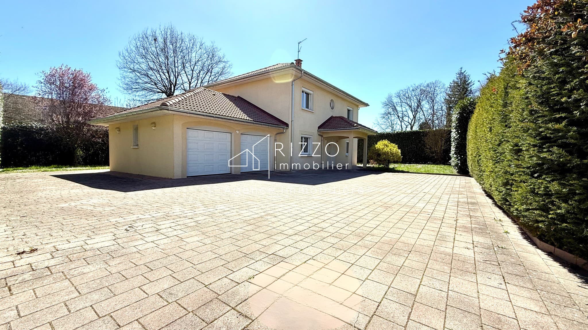 Maison familiale au calme à Prévessin