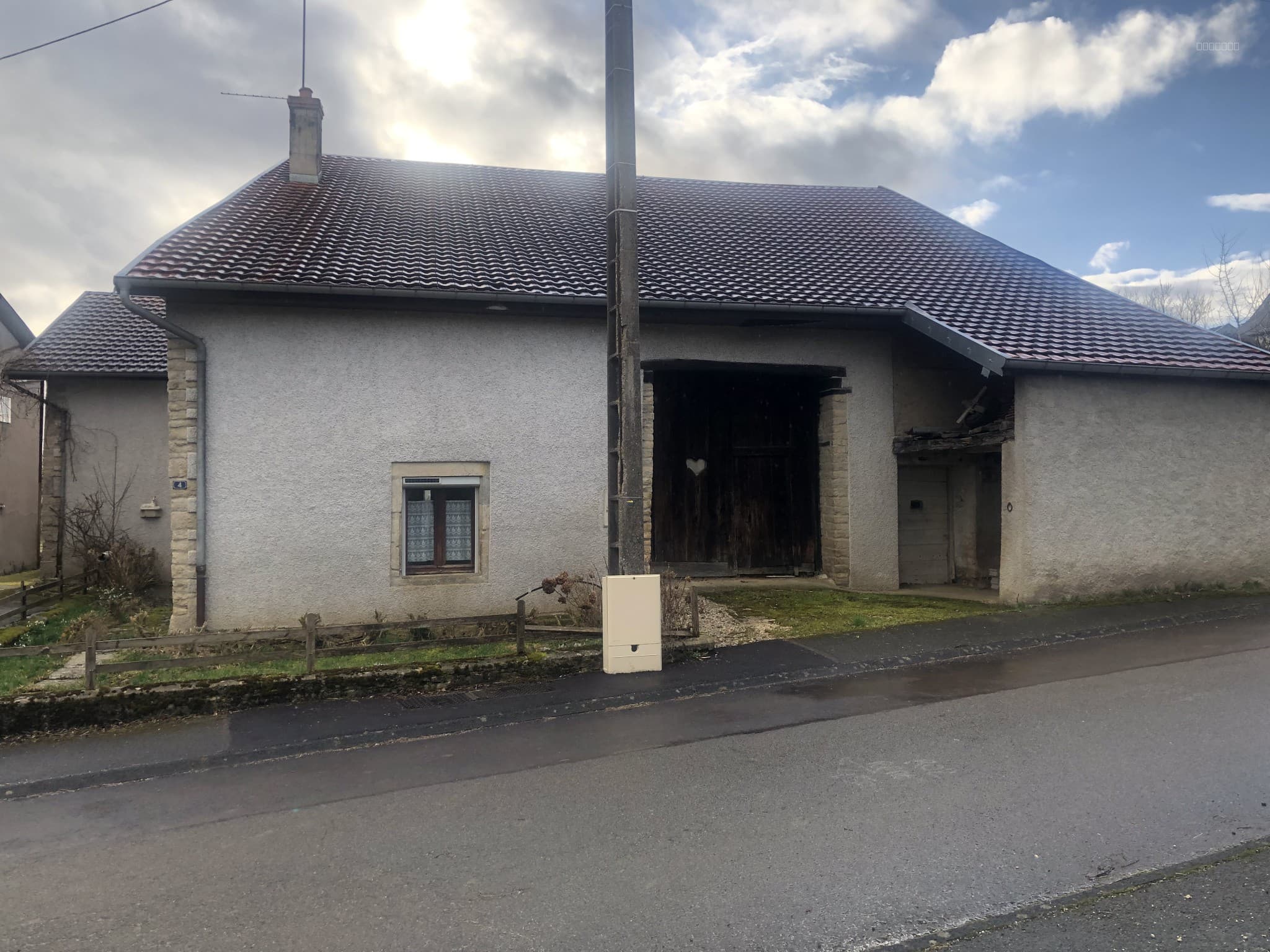 MAISON STYLE FERME SUR 745 m2 DE TERRAIN A ANTEUIL