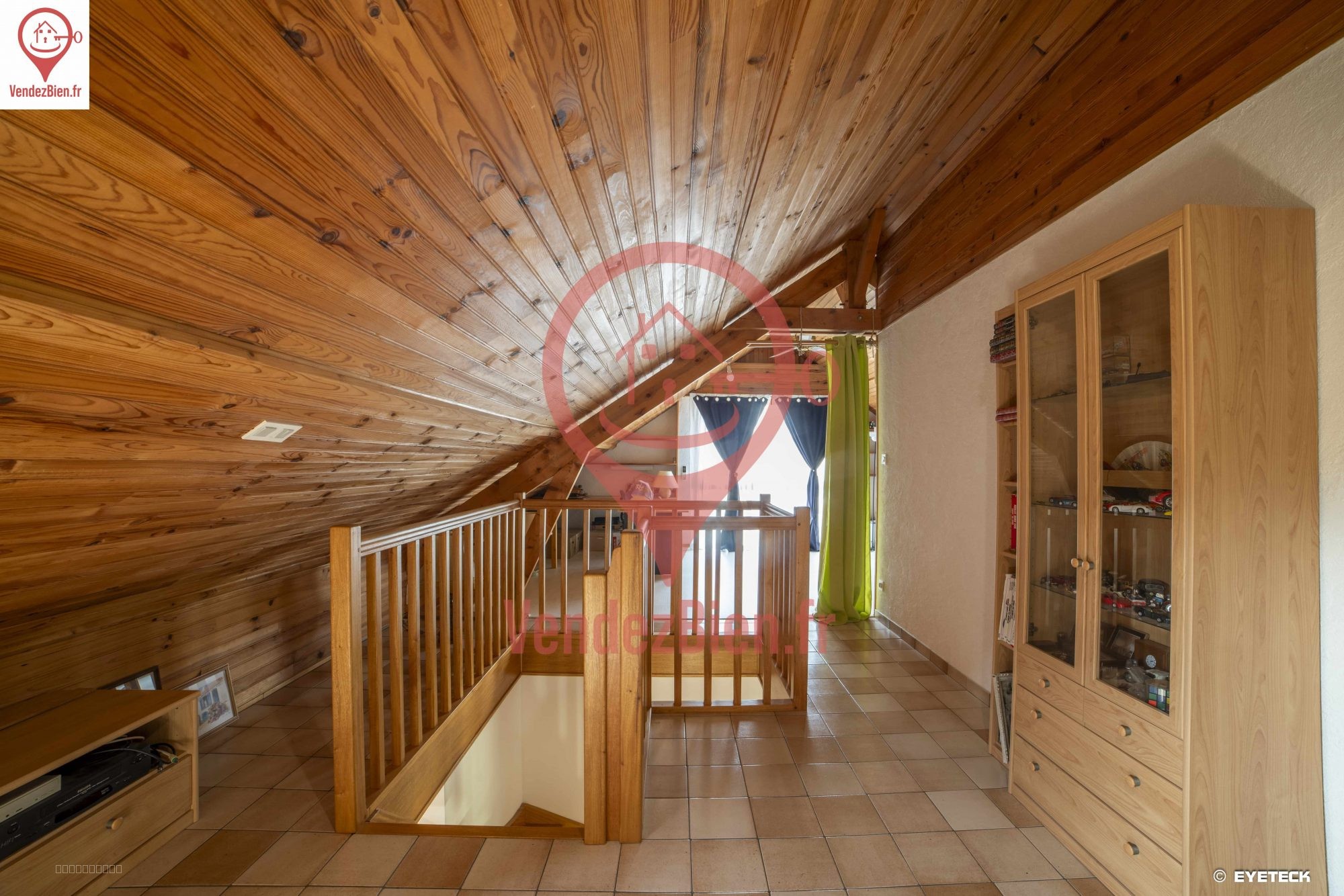 dpt cher (18), à vendre Bourges Maison P5 de 135m2 avec garage, sur un terrain de 1000m2 — photo 10