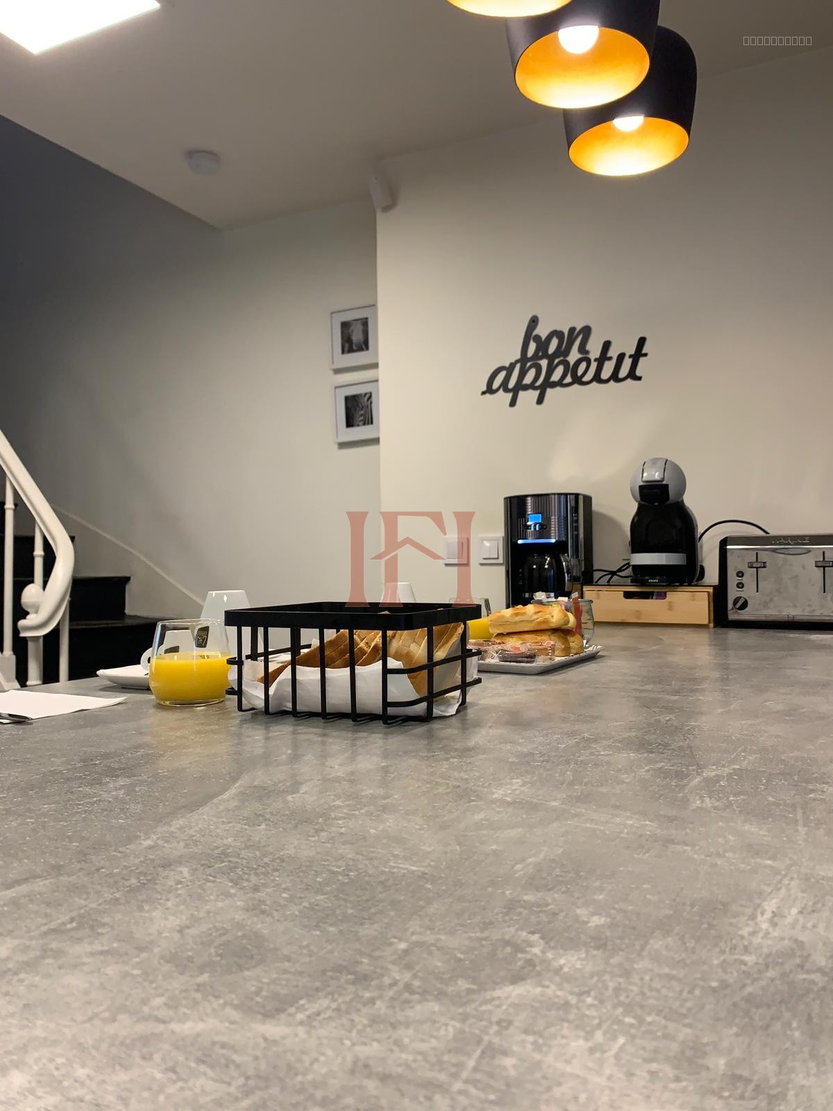 ENSEMBLE IMMOBILIER DE CARACTERE - A FORT POTENTIEL, SECTEUR LUNAY — photo 5