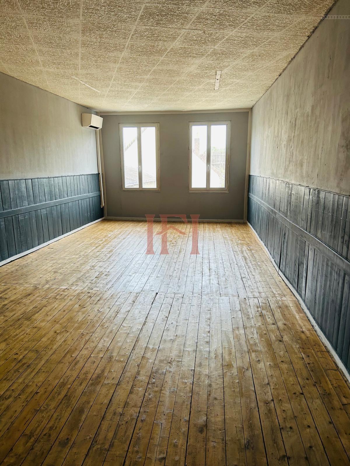 ENSEMBLE IMMOBILIER DE CARACTERE - A FORT POTENTIEL, SECTEUR LUNAY — photo 17