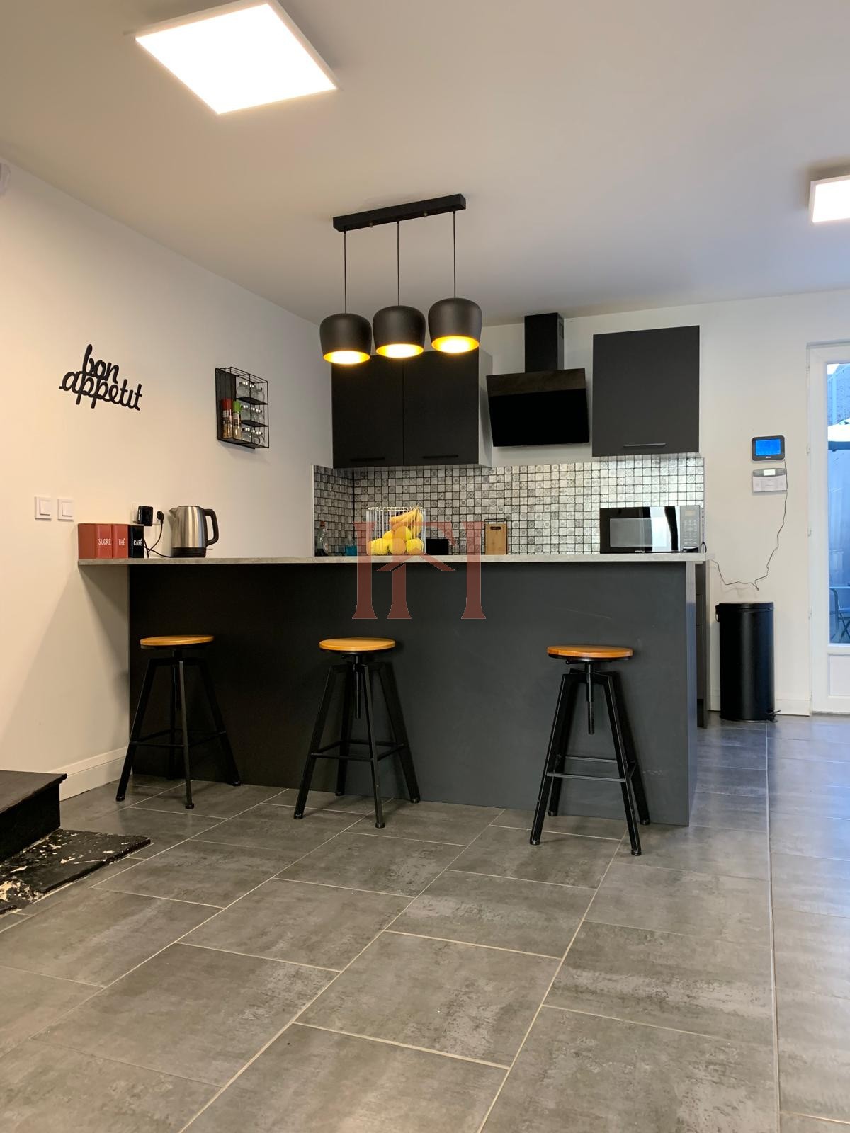 ENSEMBLE IMMOBILIER DE CARACTERE - A FORT POTENTIEL, SECTEUR LUNAY — photo 6