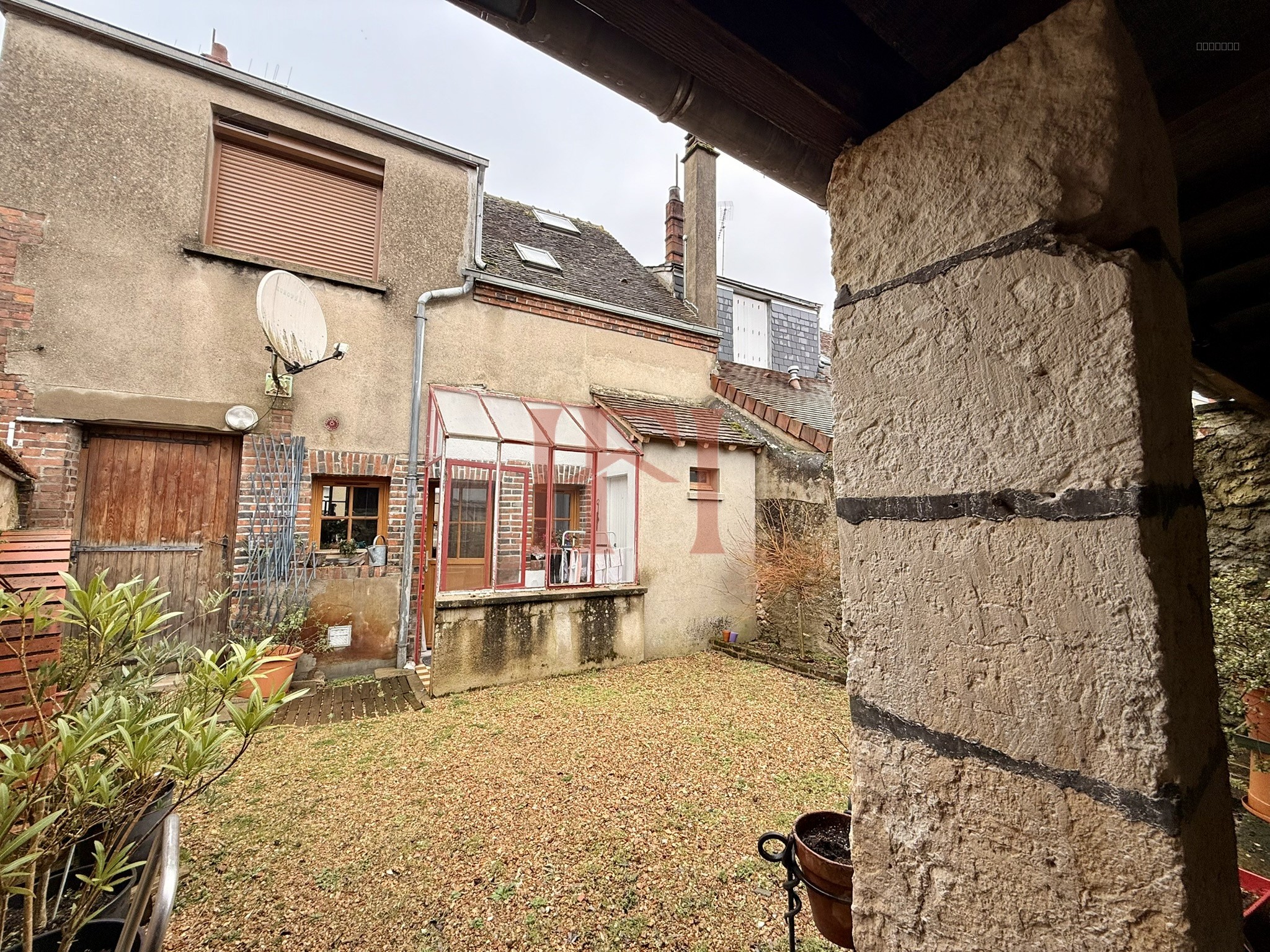 Maison à vendre à Cloyes les trois rivieres, 23,23 m², 6 pièces – photo 1 sur 13
