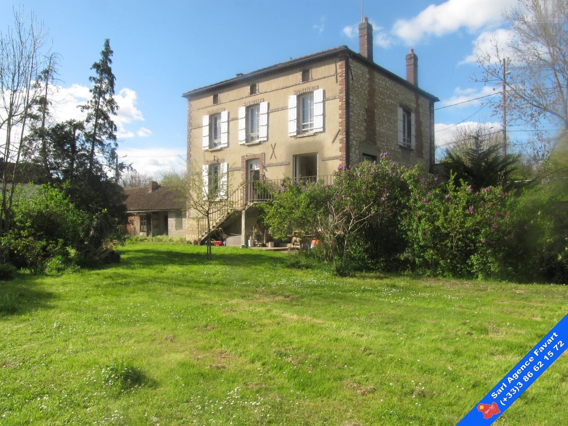 Maison à vendre à Joigny, 150 m², 6 pièces – photo 1 sur 12