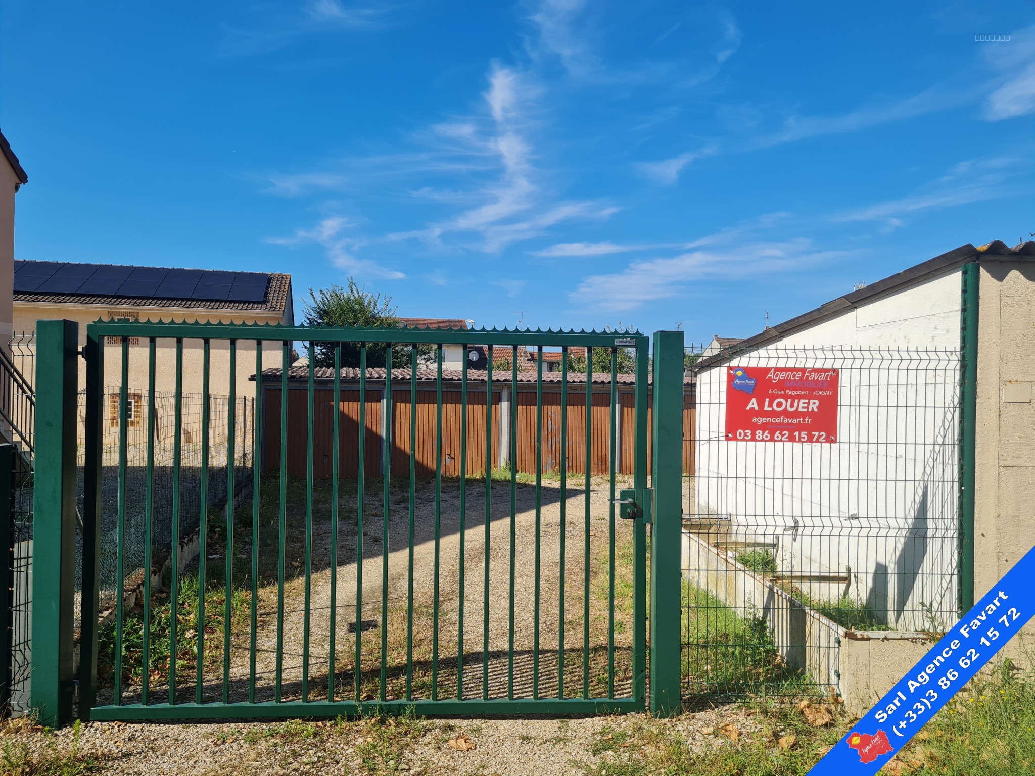 Garage à louer à Migennes, 1 200 m² – photo 1 sur 2