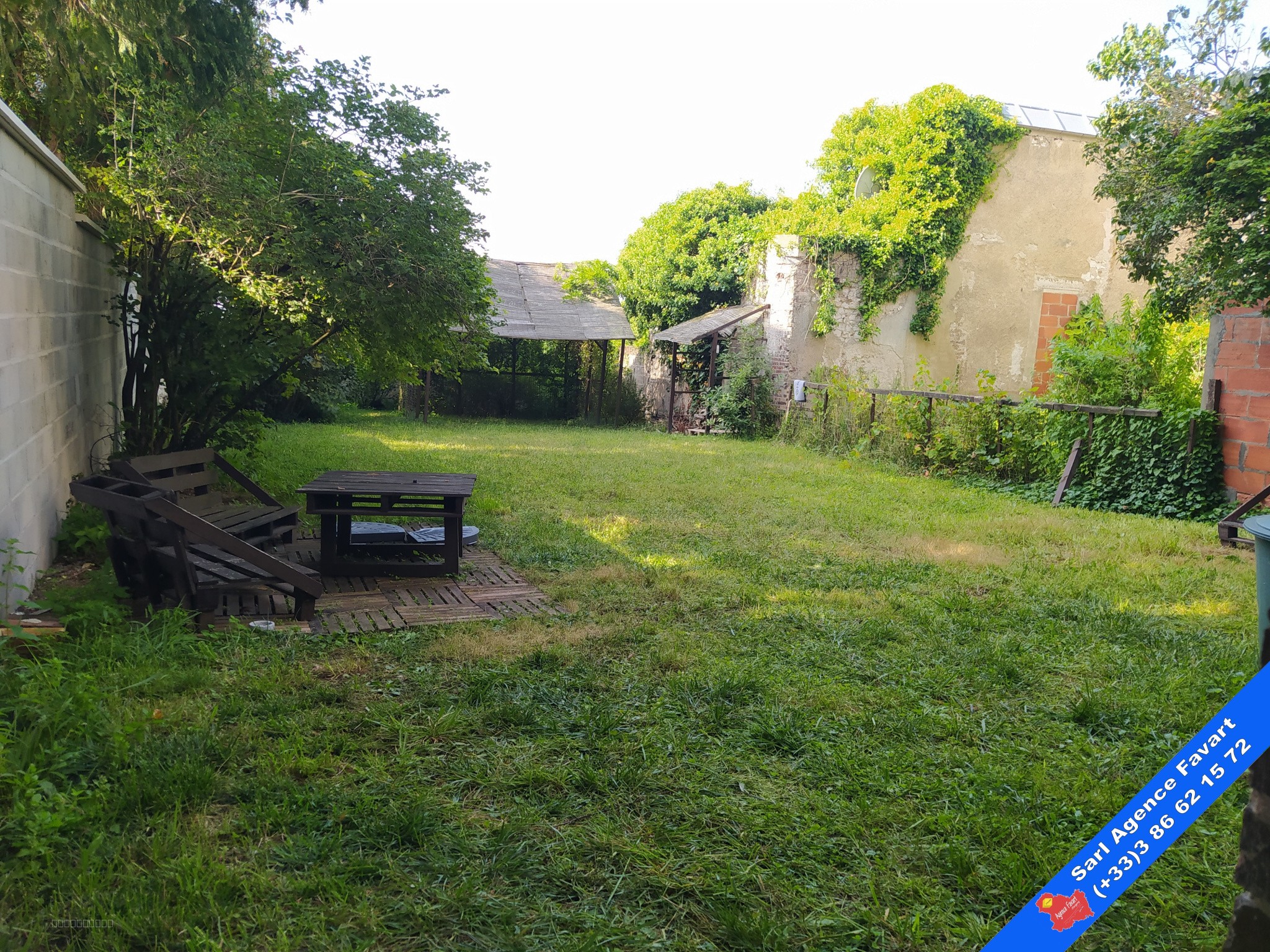 Immeuble à vendre à Joigny, 312 m² – photo 2 sur 11