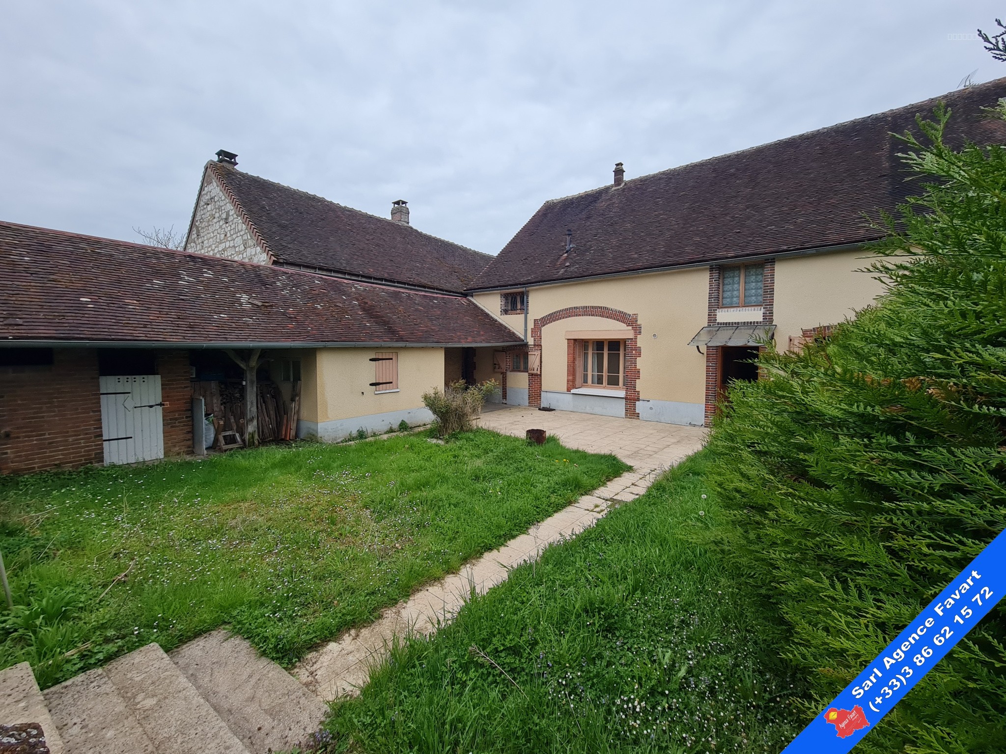 Maison à vendre à Beon, 150 m², 6 pièces – photo 1 sur 11