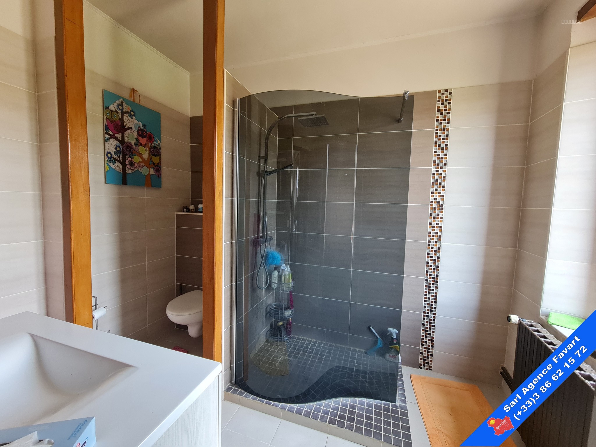 Belle maison familiale avec jardin paysagé et piscine — photo 11
