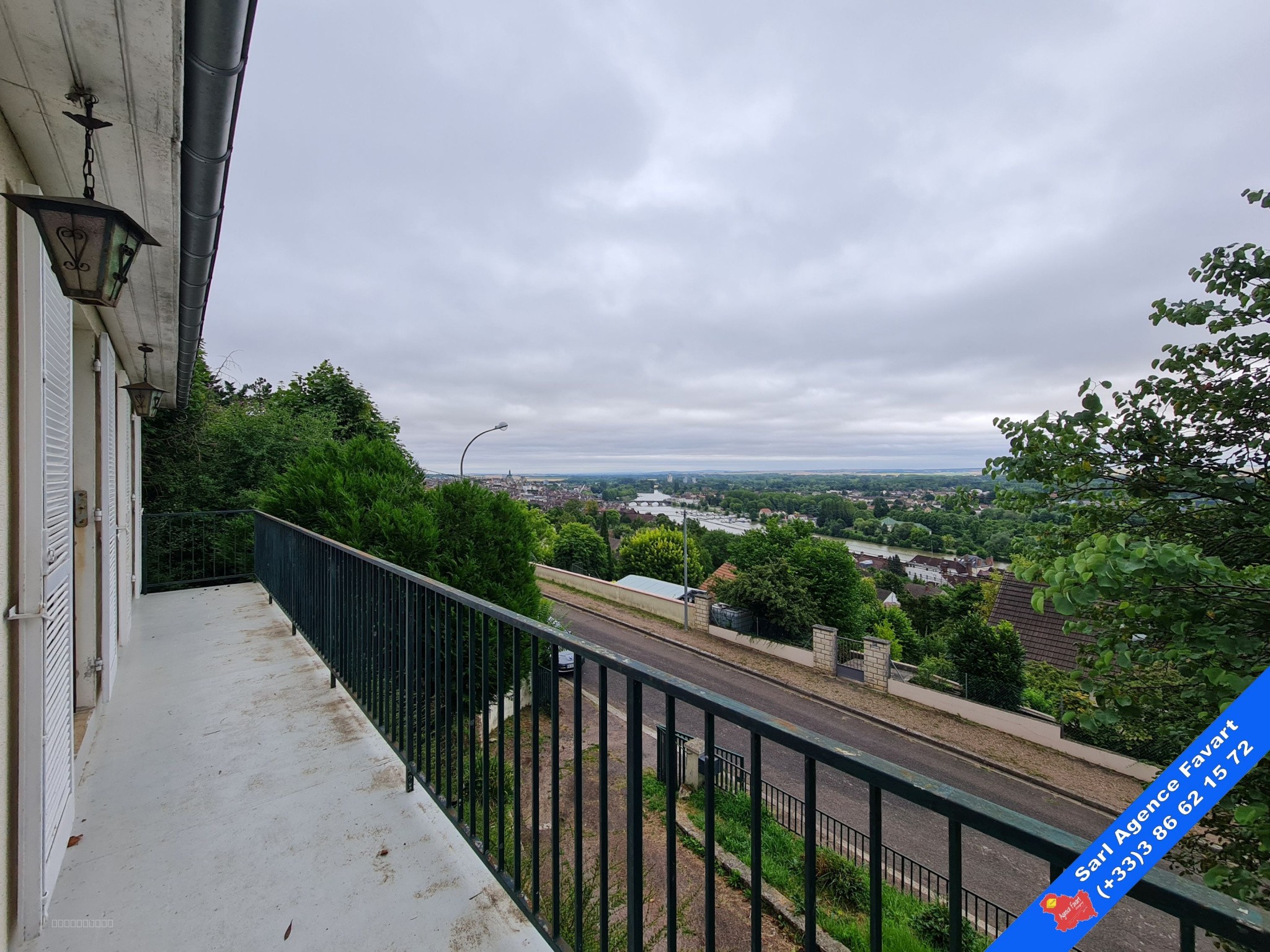 Maison à vendre à Joigny, 138 m², 6 pièces – photo 2 sur 16