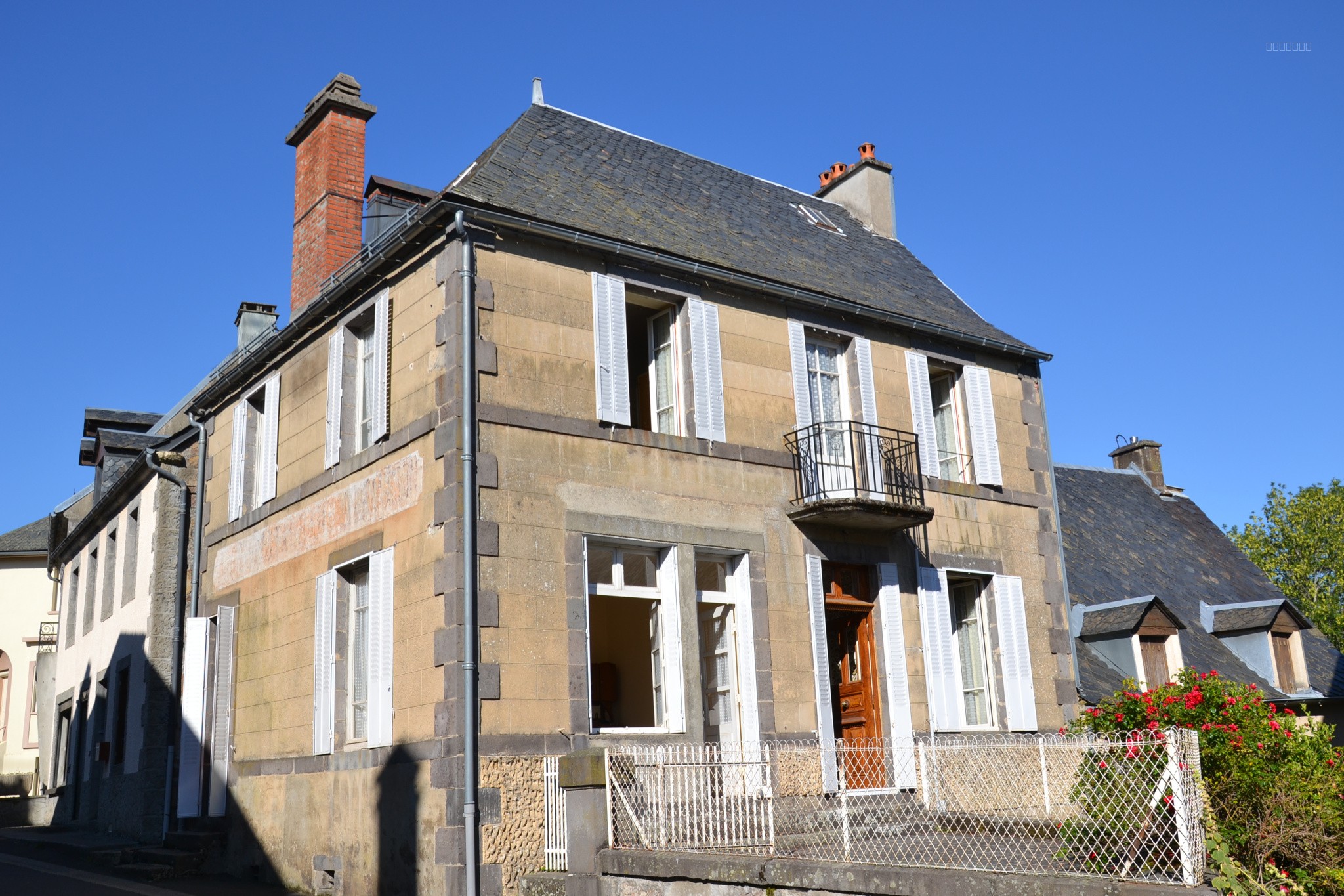 Beau T2 rénové de 29 m2 avec balcon et belle vue dégagée — photo 1