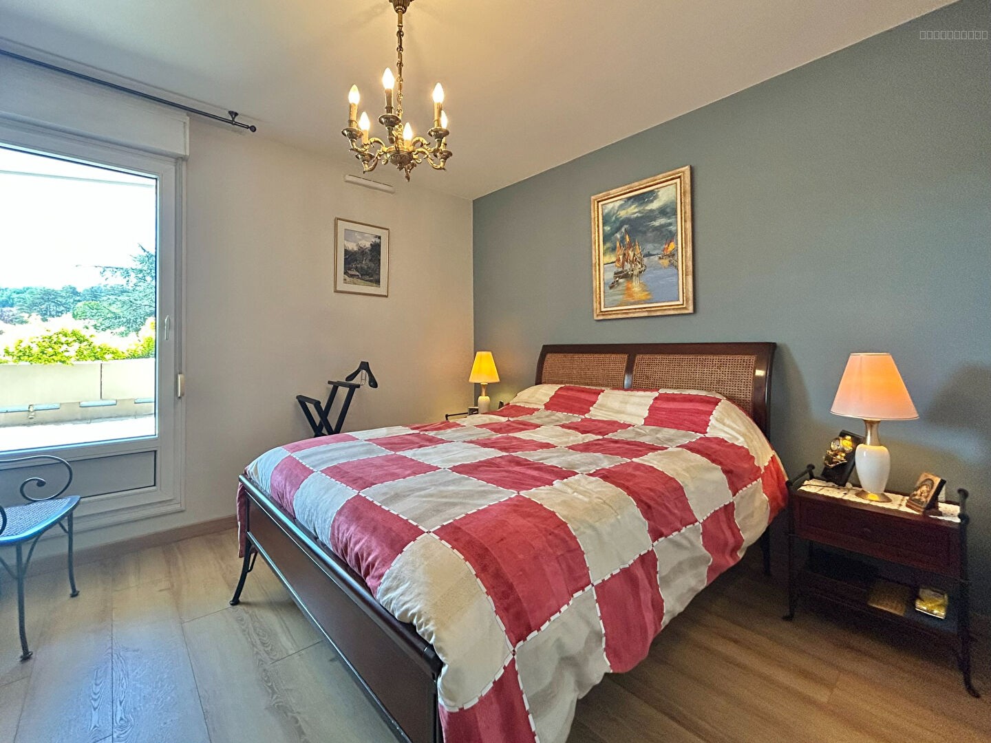 APPARTEMENT AVEC VUE - TERRASSE 45 m2 - PROCHE COMMERCES — photo 7