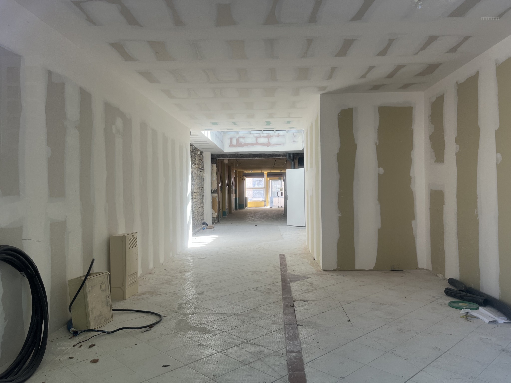 Local commercial à louer à Troyes, 169 m² – photo 1 sur 2
