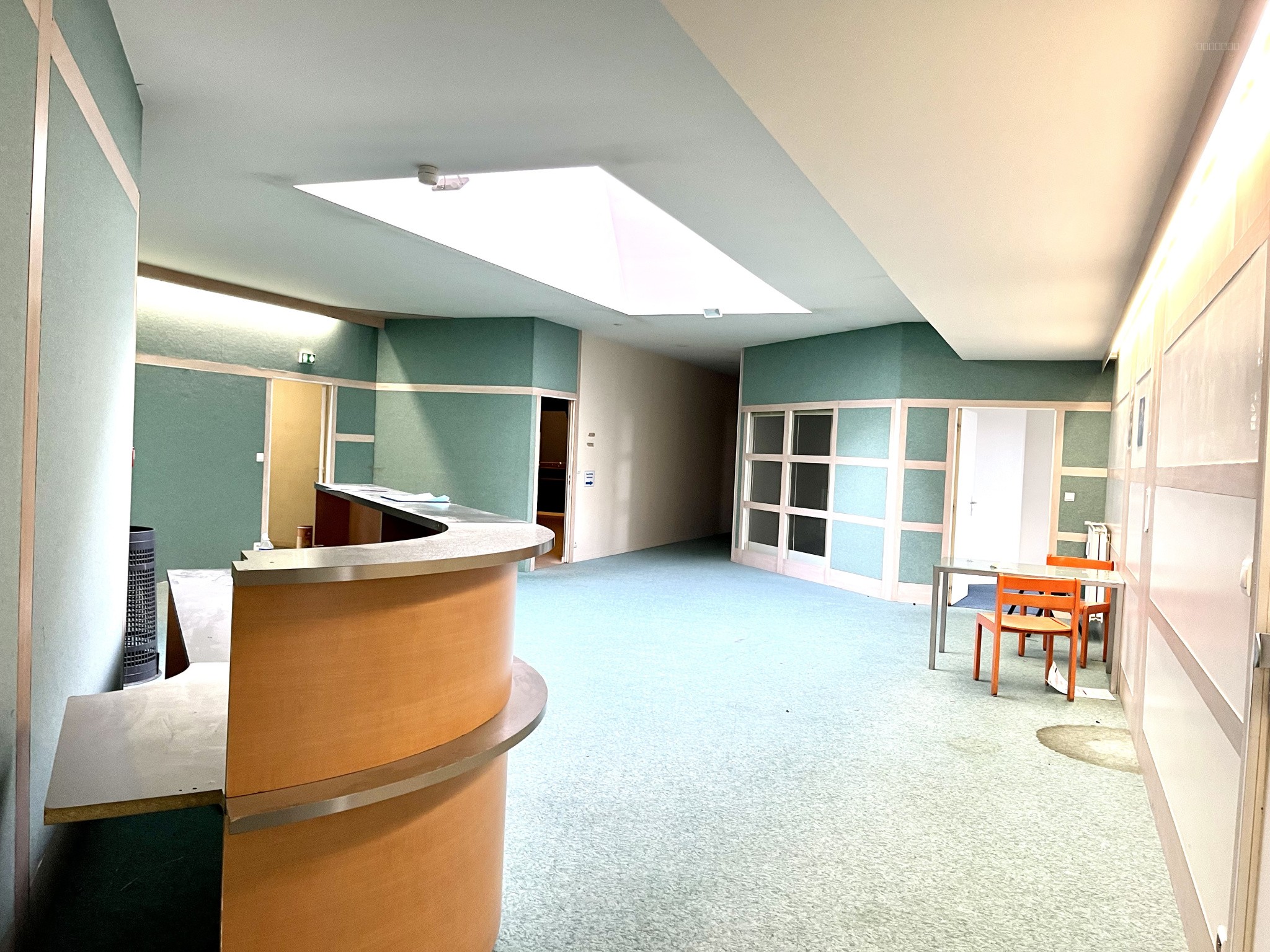 Bien immobilier à louer à Troyes, 500 m² – photo 1 sur 8