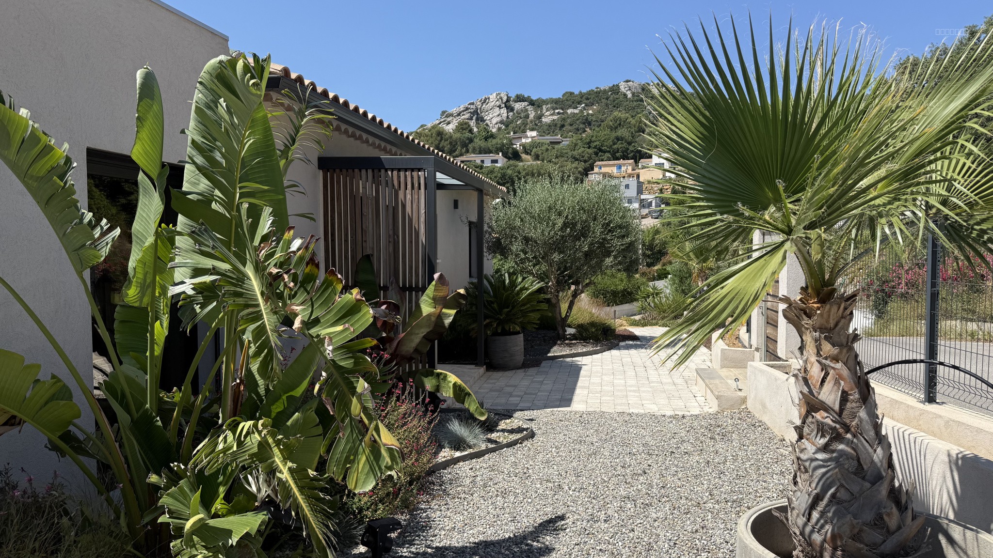 Villa Contemporaine d'Exception - Quartier du Fenouillet à Hyères — photo 11