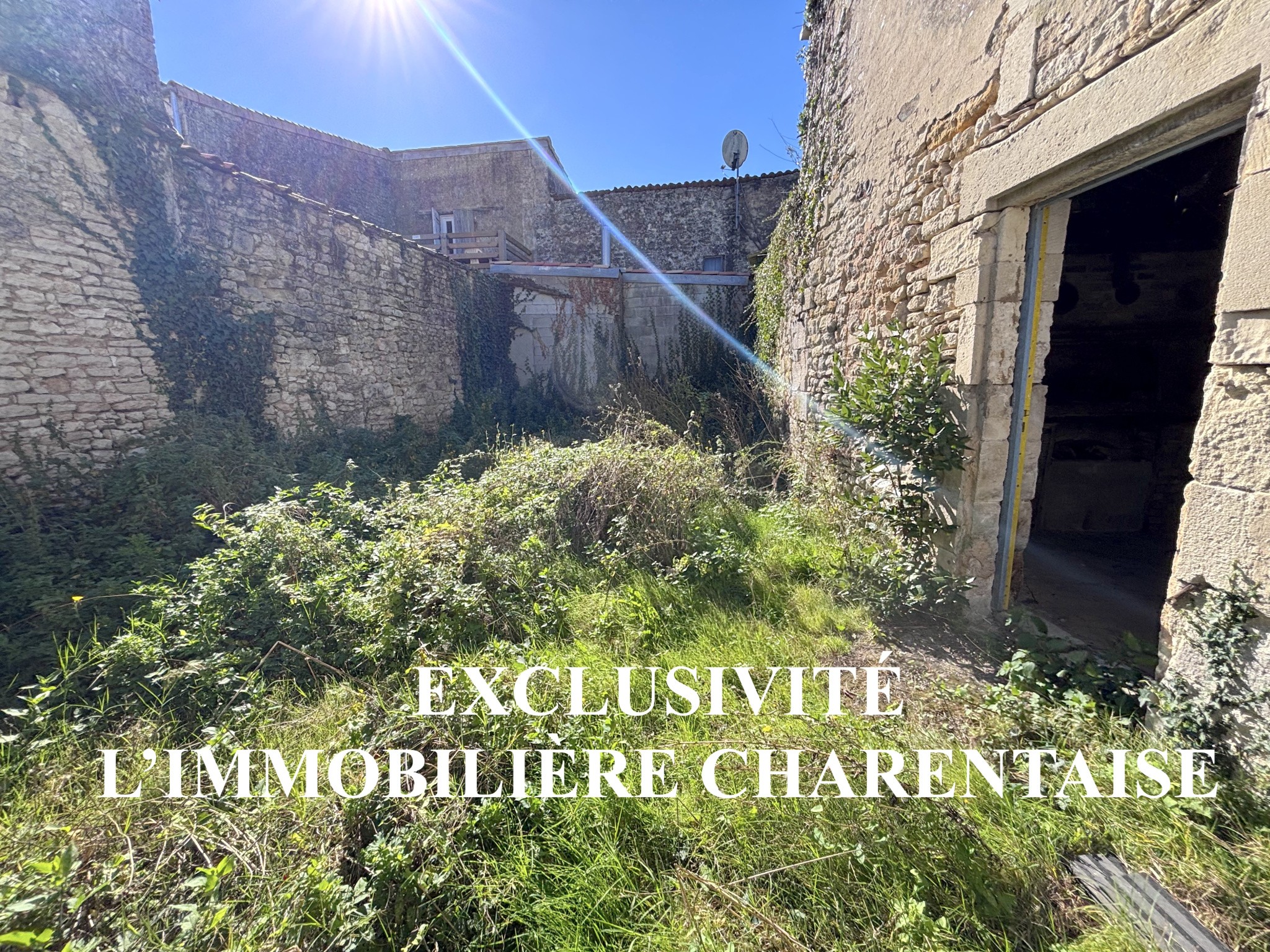 Garage à vendre à Saujon, 100 m², 3 pièces – photo 2 sur 9