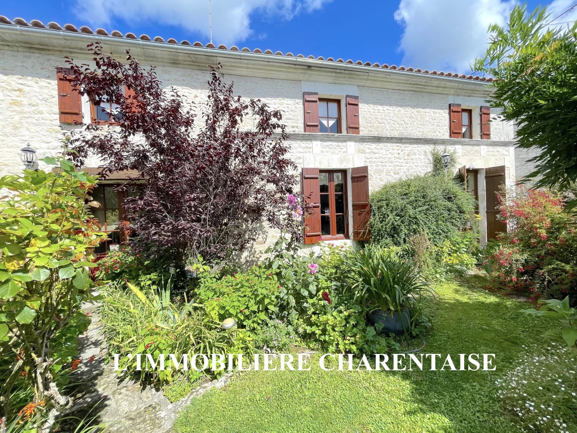 Maison à vendre à Le gua, 18,48 m², 6 pièces – photo 1 sur 10