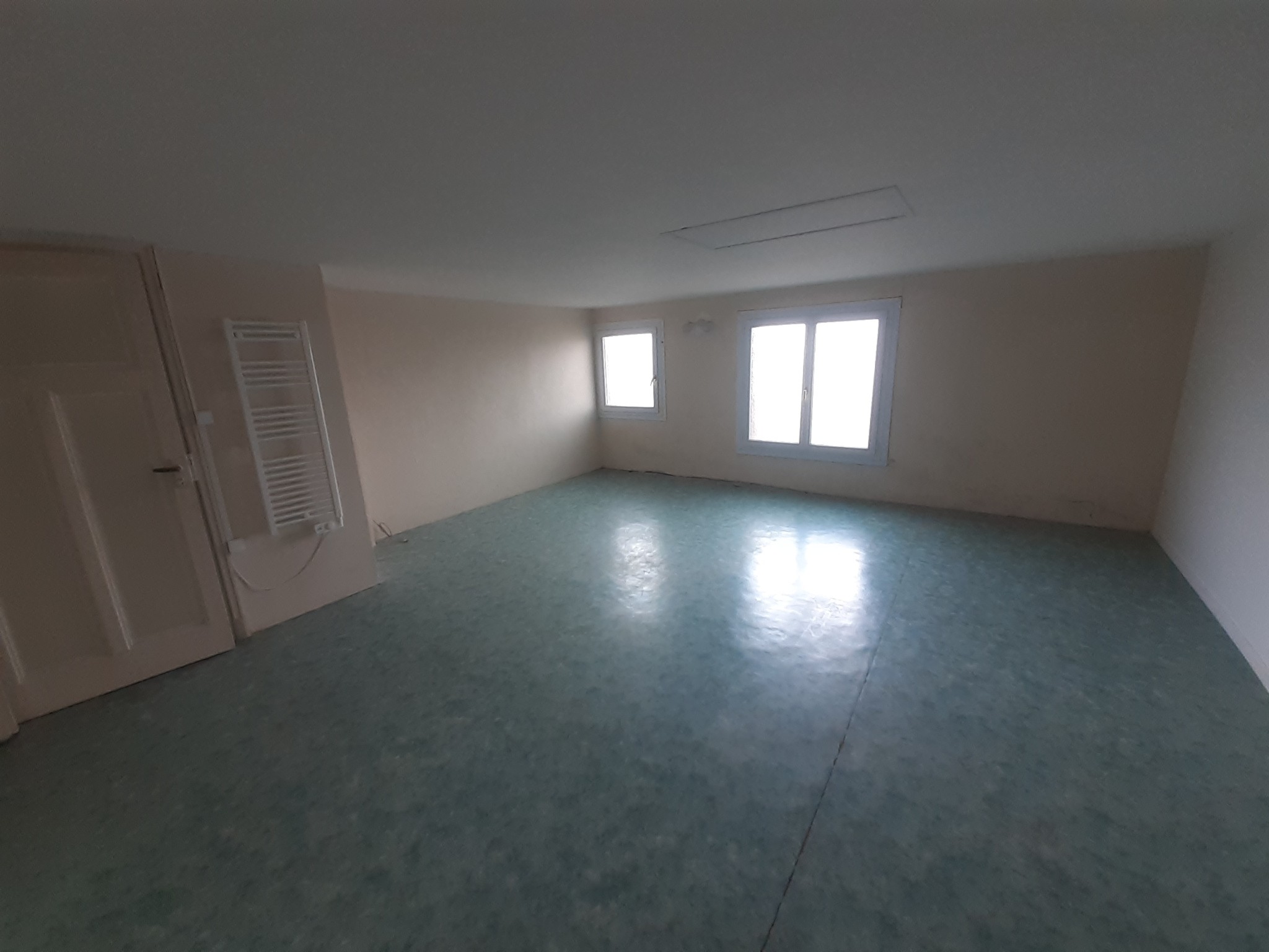 Ancienne station Essence Vintage, habitation proche centre ville ideal projet. — photo 13