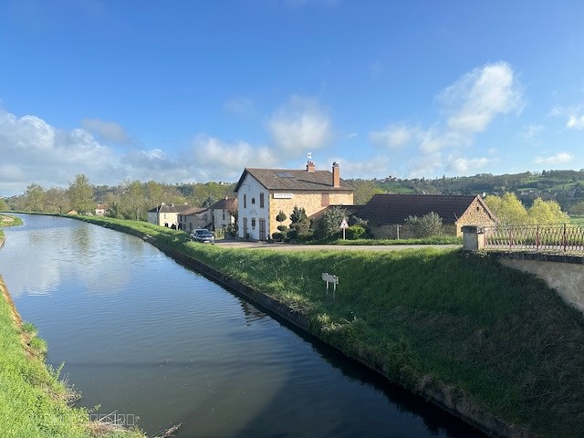 Maison à vendre à Iguerande, 280 m², 10 pièces – photo 2 sur 20