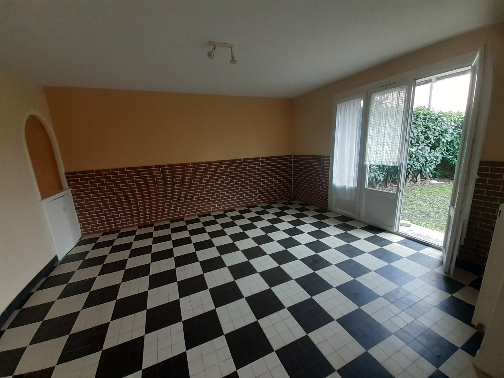 Ancienne station Essence Vintage, habitation proche centre ville ideal projet. — photo 6
