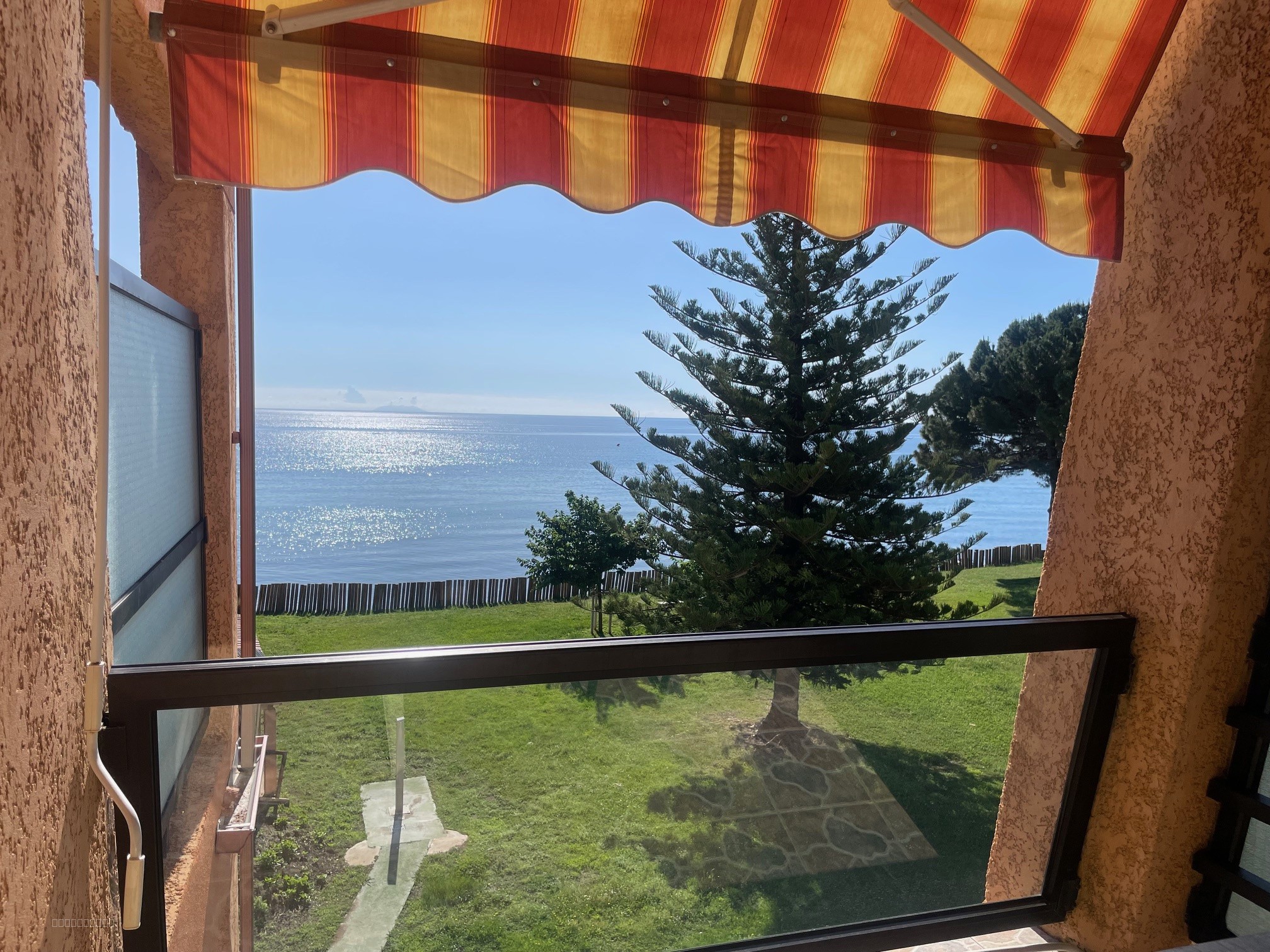 Superbe Studio avec Vue sur Mer à Santa-Lucia-di-Moriani avec Piscine vue mers — photo 4