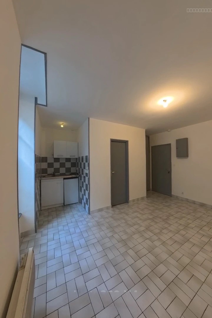 STUDIO QUARTIER MONTIERNEUF — photo 3