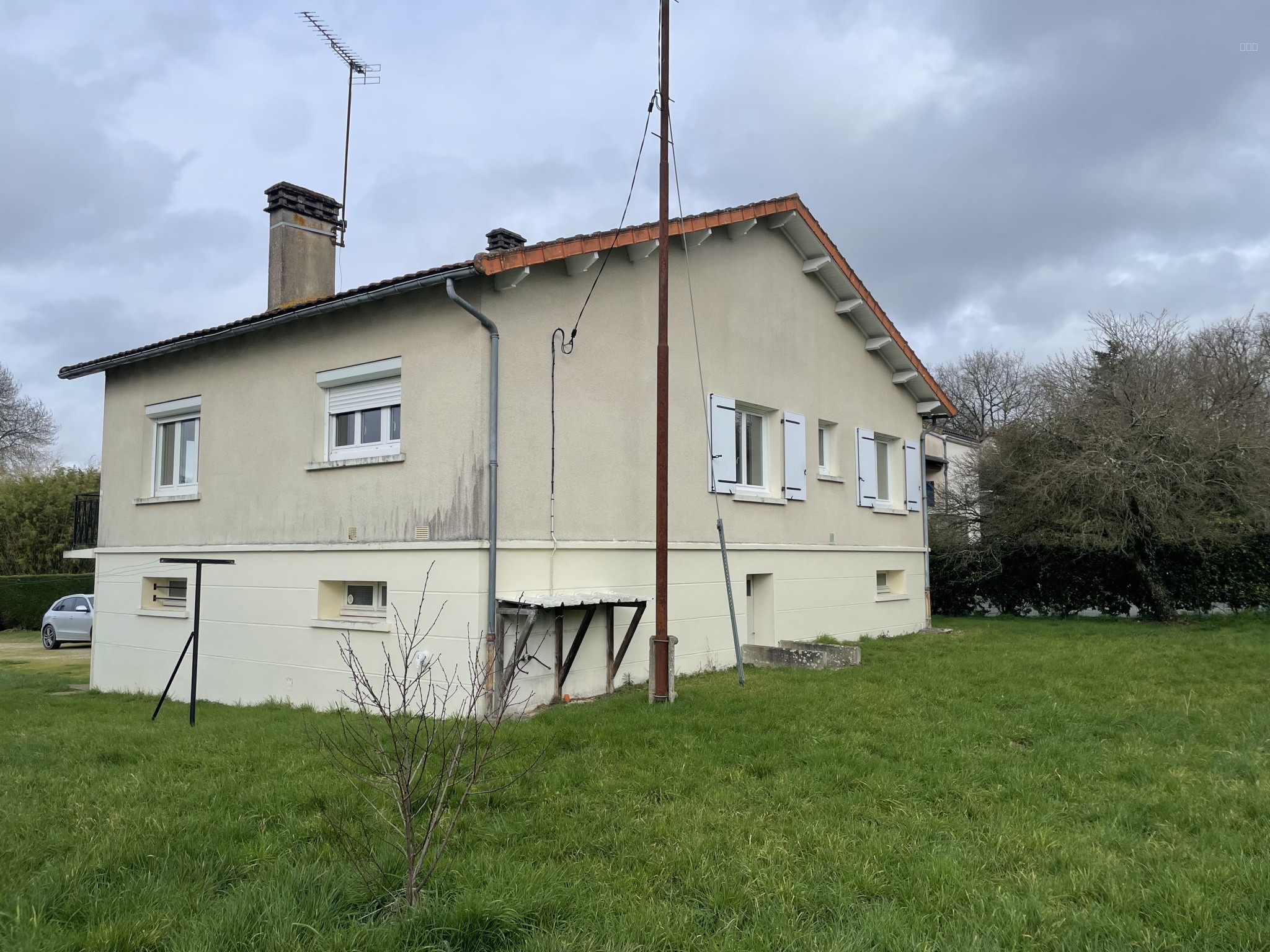Maison à louer à Mignaloux beauvoir, 500 m², 6 pièces – photo 1 sur 7