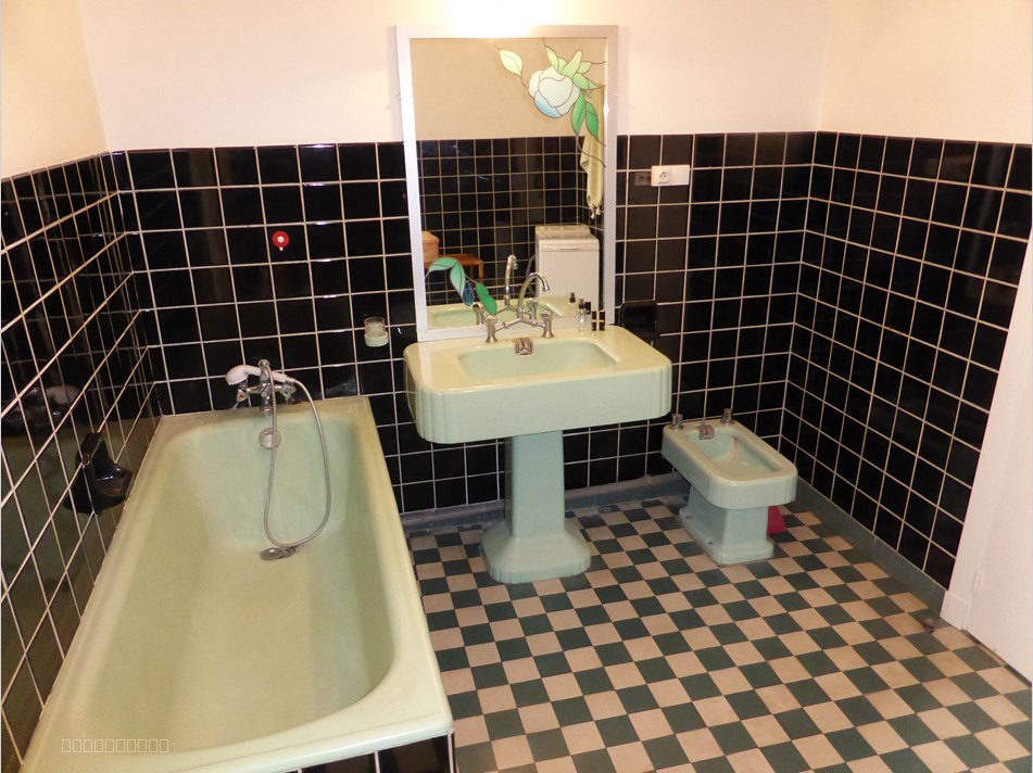 By DRIVE IMMO RARE HOTEL DE VILLE NARBONNE APPARTEMENT T6 AVEC PATIO — photo 4