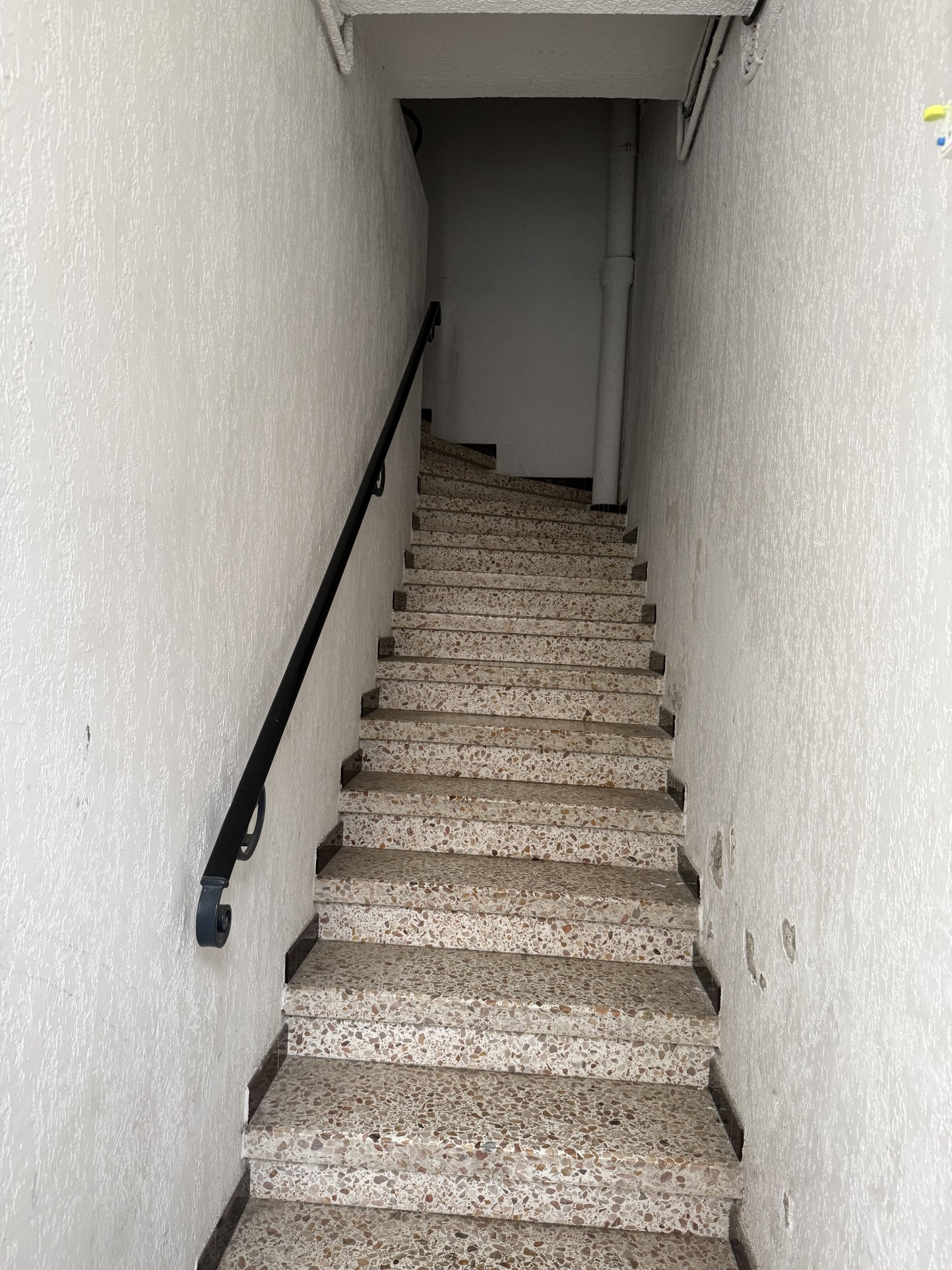 NARBONNE SECTEUR PRISÉ - IMMEUBLE DE RAPPORT 280M2 - PROCHE HALLES — photo 8