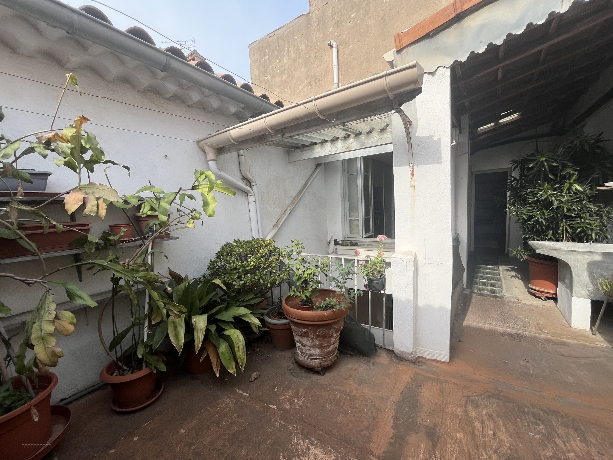 By DRIVE IMMO RARE HOTEL DE VILLE NARBONNE APPARTEMENT T6 AVEC PATIO — photo 2