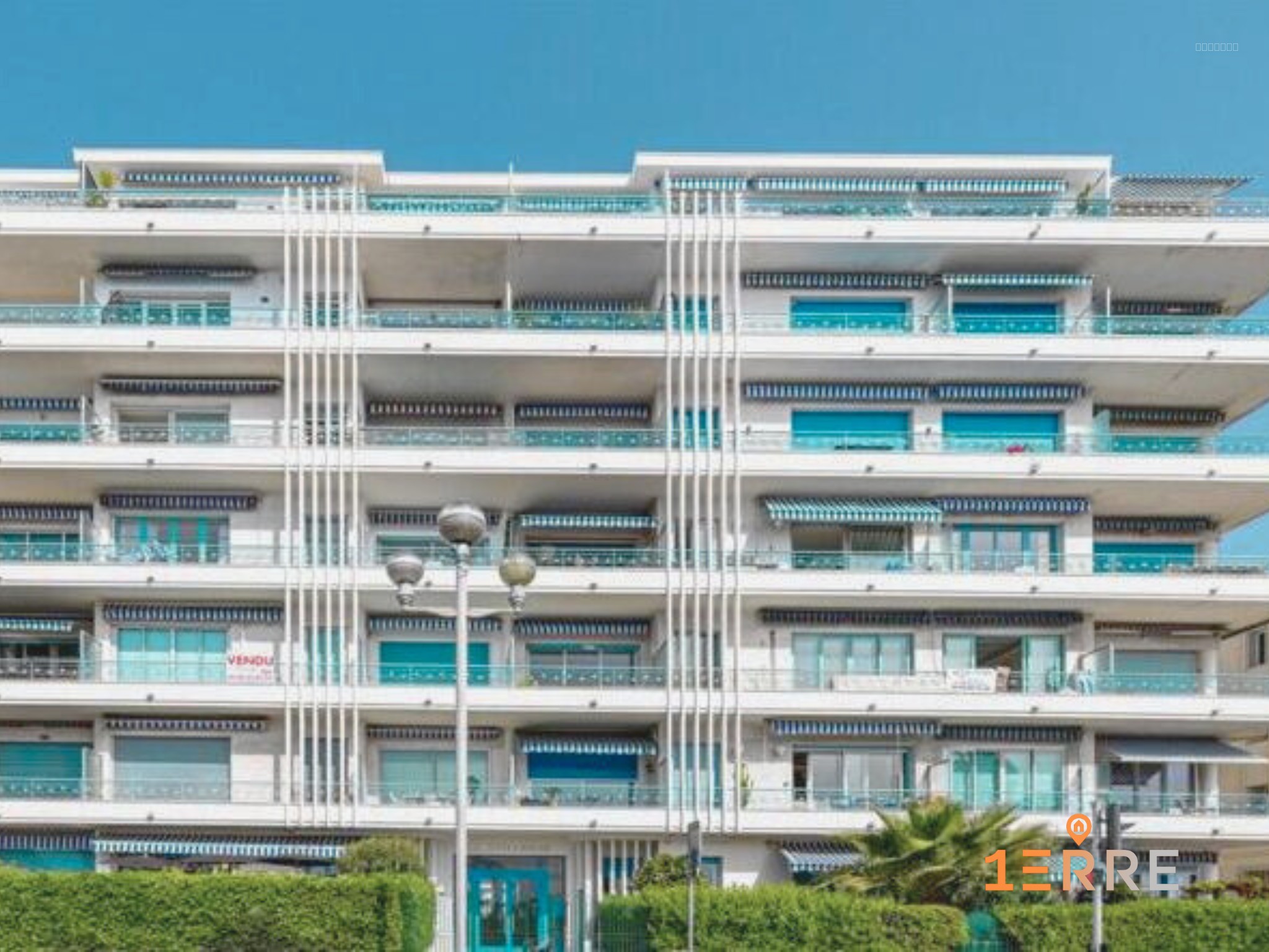Rare Seafront Garden Apartment Promenade des Anglais — photo 7