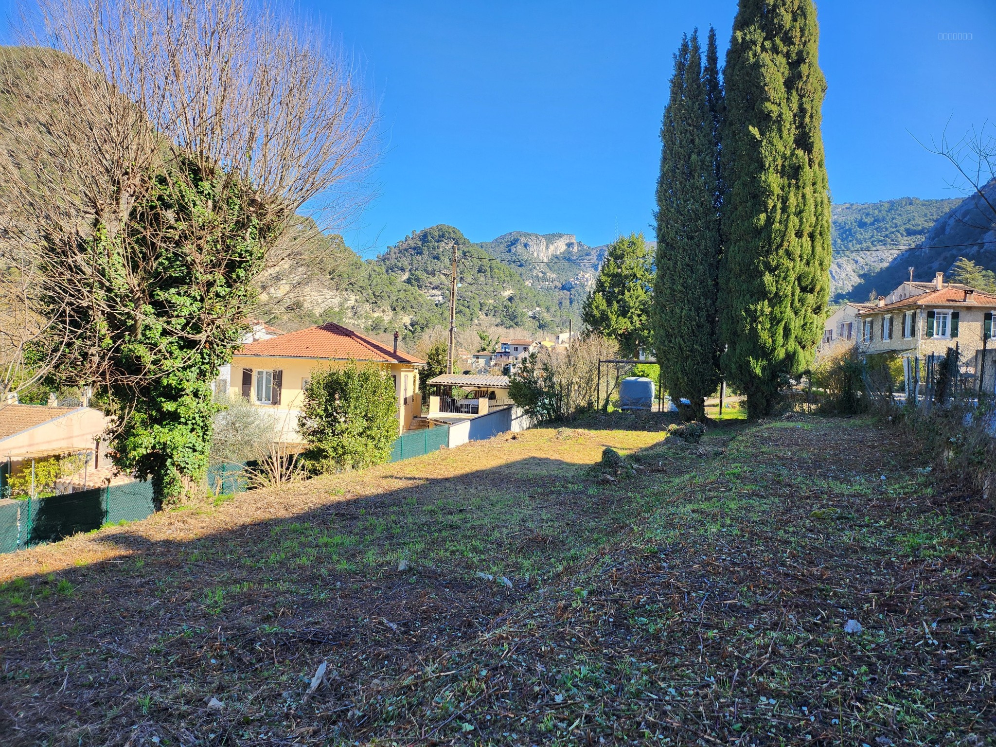 Bien immobilier à vendre à Peillon, 304 m² – photo 1 sur 7