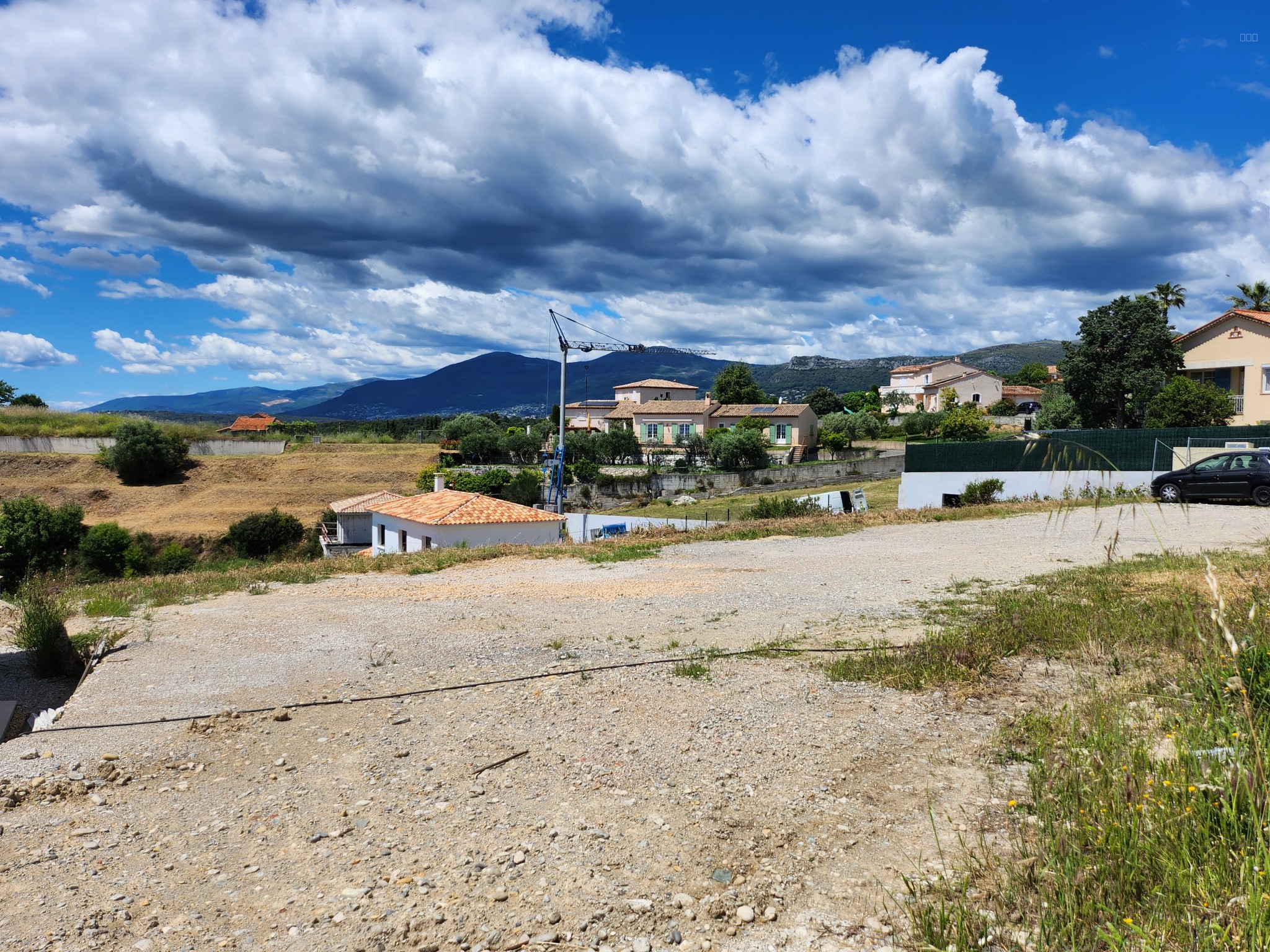 Bien immobilier à vendre à La gaude, 1 100 m² – photo 3 sur 5