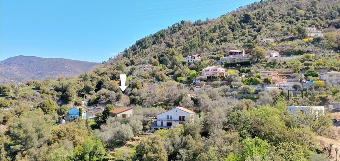 Bien immobilier à vendre à St blaise, 3 830 m² – photo 1 sur 7