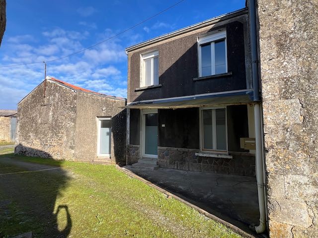 Maison à vendre à Saint-jean-d hermine, 26,16 m², 3 pièces – photo 1 sur 10
