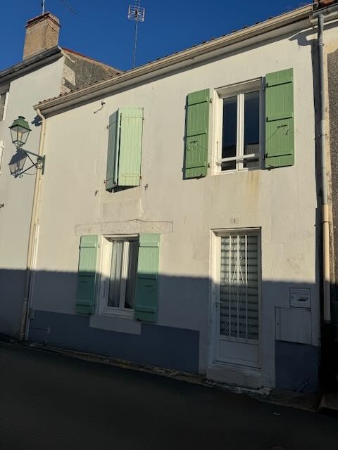 Maison à vendre à Ste hermine, 95 m², 4 pièces – photo 1 sur 10