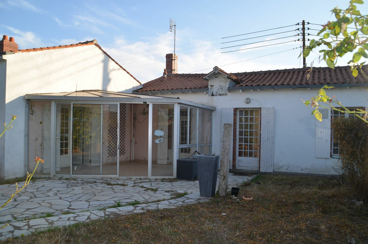 Maison à vendre à Ste hermine, 121 m², 4 pièces – photo 1 sur 11