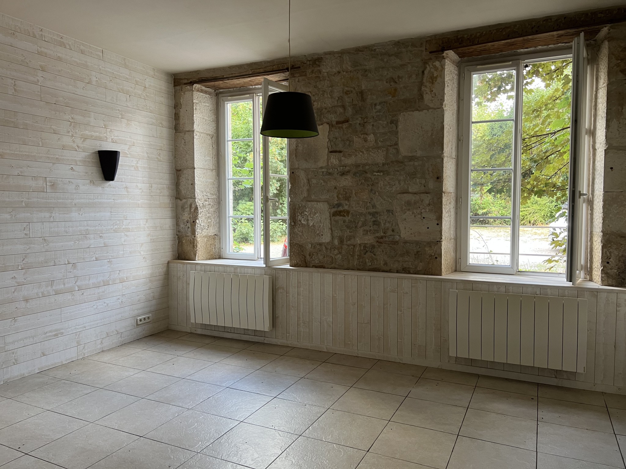 Appartement à vendre à Saint-jean-d hermine, 138 m², 2 pièces – photo 2 sur 7