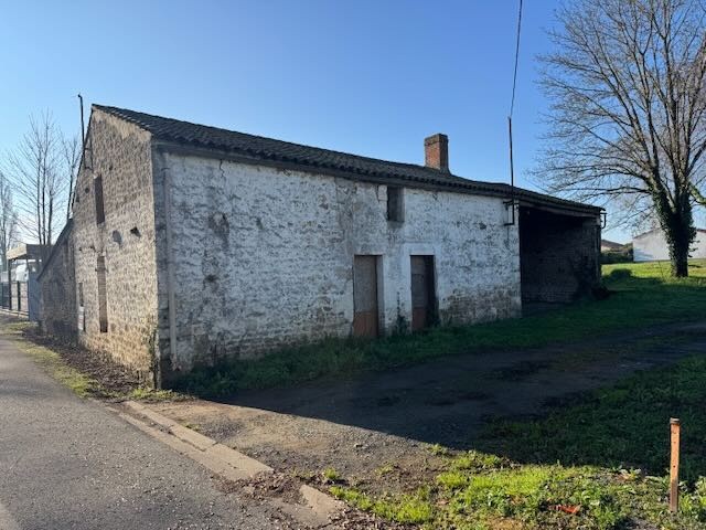 Maison à vendre à Saint-jean-d hermine, 23,95 m², 3 pièces – photo 1 sur 6