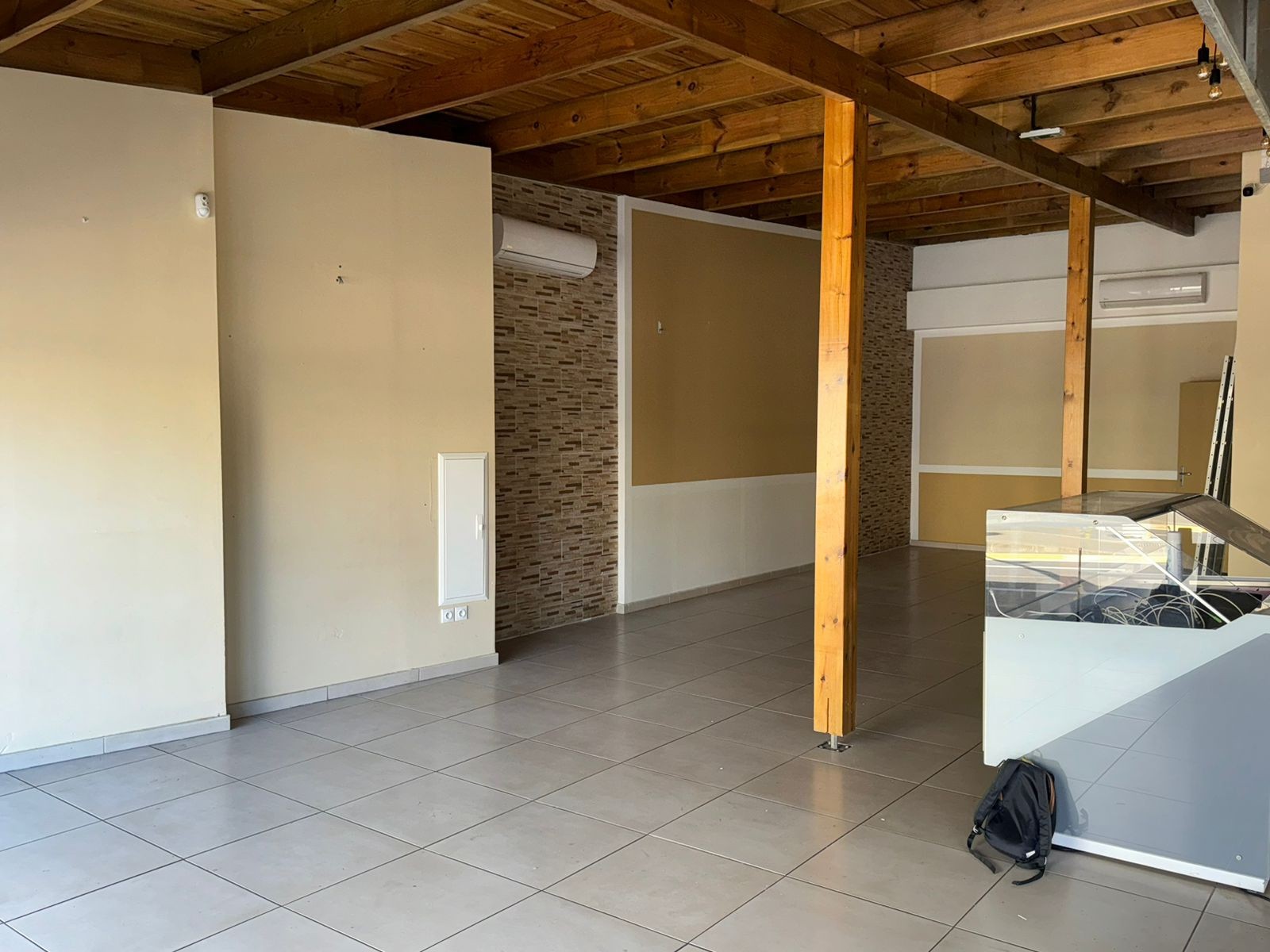 Local commercial à louer à St denis, 160 m² – photo 3 sur 13