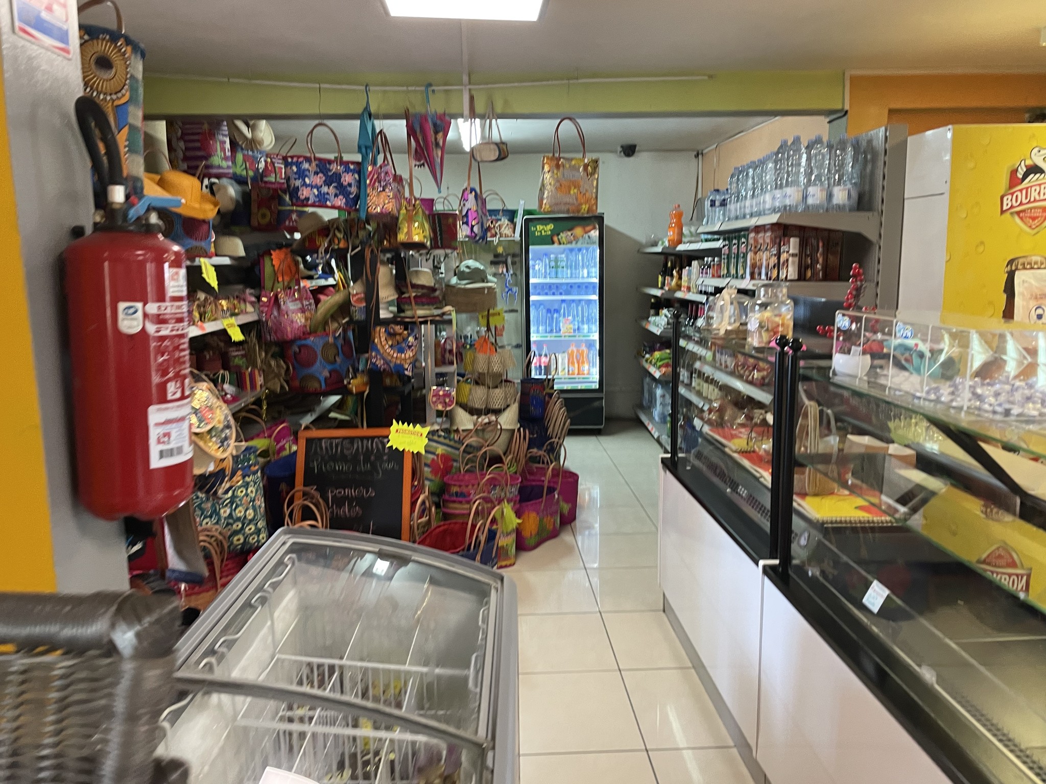 Local commercial à vendre à Le piton ste rose, 255 m² – photo 3 sur 16