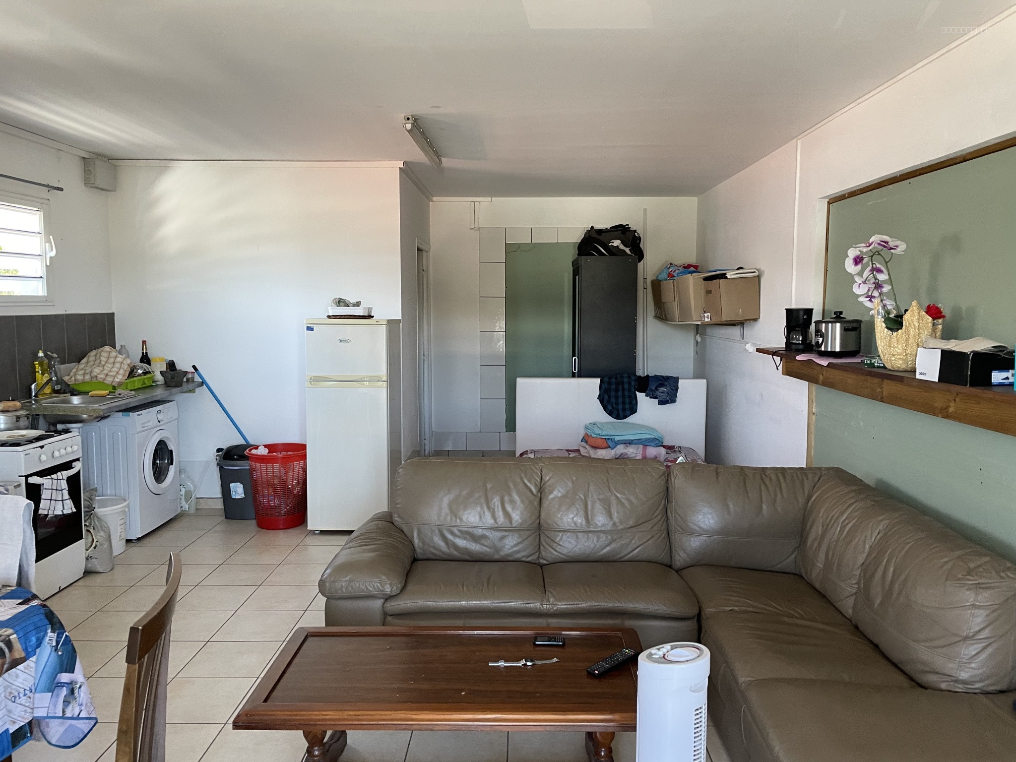 A vendre un ensemble de 177 m2 comprenant 4 locaux professionnels et un studio sur Saint Philippe — photo 5