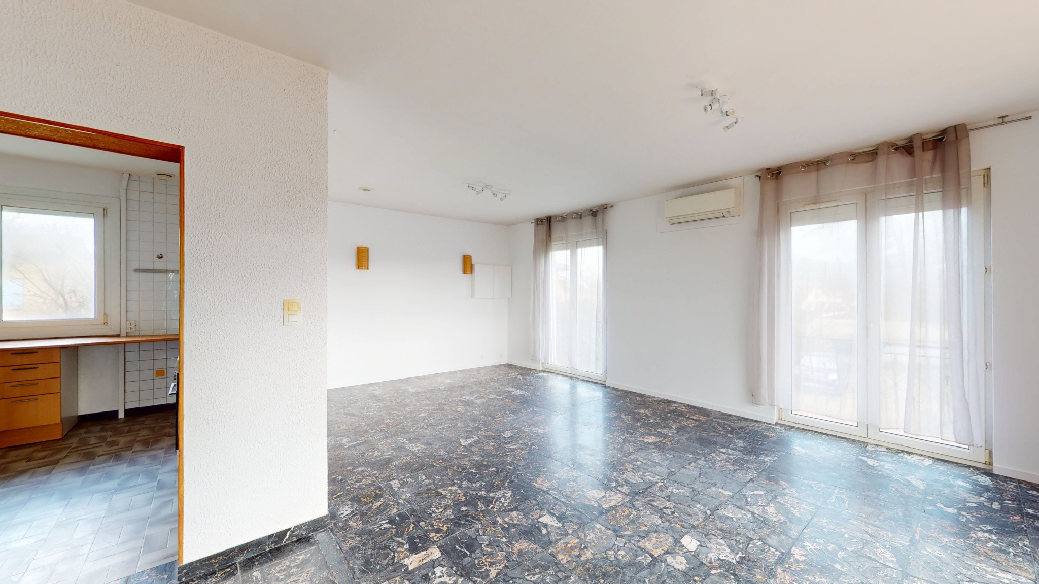 Appartement à louer à Frouzins, 1 160 m², 6 pièces – photo 2 sur 14