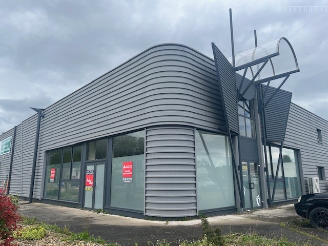 LOCAL 360 M2 ZONE COMMERCIALE — photo 1