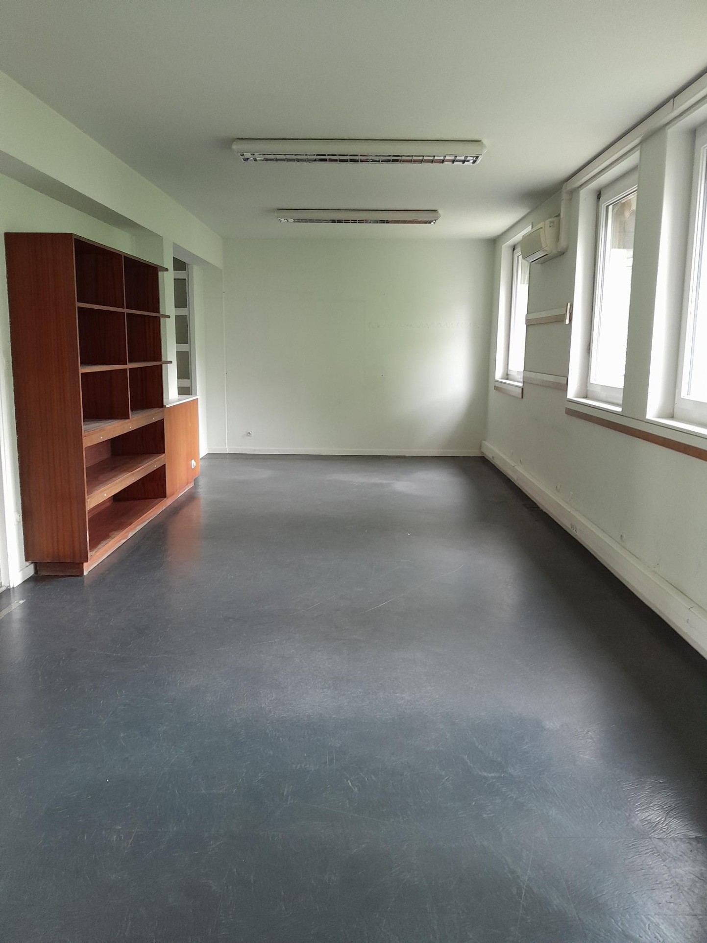 Bien immobilier à louer à Chalon sur saone, 190 m² – photo 2 sur 16