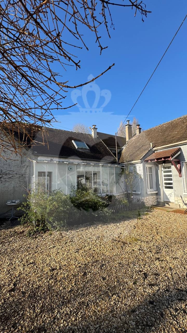 Maison à vendre à Balloy, 161 m², 7 pièces – photo 1 sur 19