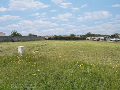 Terrain à vendre à Le bourdet, 924 m² – photo 2 sur 3